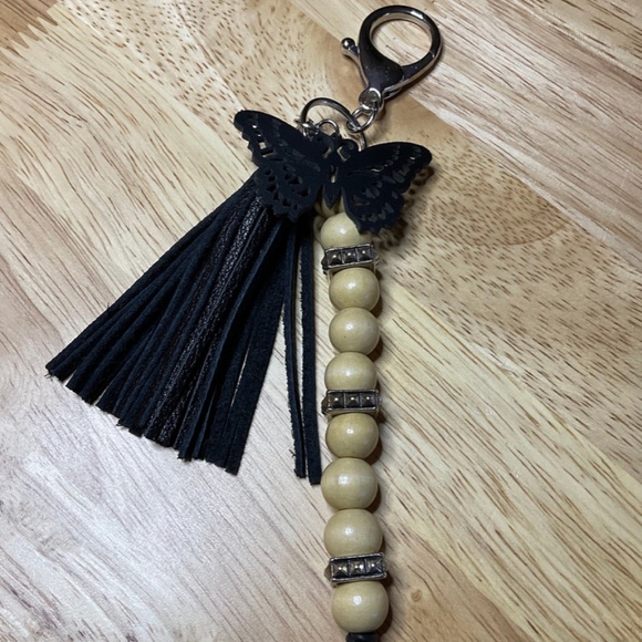 Jewelry - 🦋Silver Keychain/Purse Clip with Leather Tassel, Leather Butterfly,Wood Bead